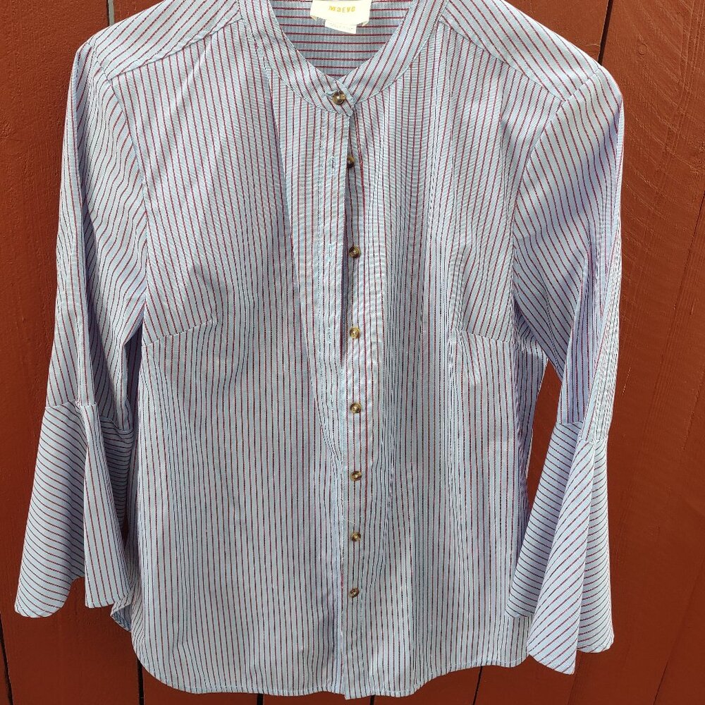 Beautiful Comma blouse with fun sleeves, 100% cotton, size M